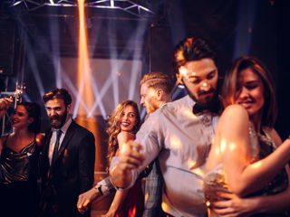 Yes, Your Guests are TOTALLY Hooking Up at Your Wedding