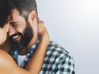 The 7 Signs You're Crazy In Love, According to Science