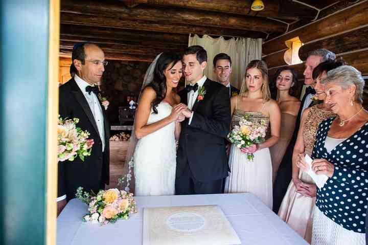 14 Jewish Wedding Traditions And What They Mean Weddingwire
