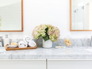 The Best Wedding Registry Items for a Super-Luxe Bathroom
