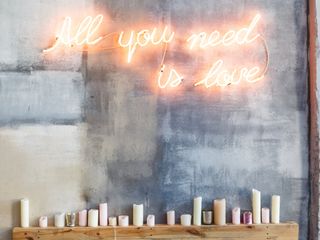 13 Wedding Sign Ideas to Personalize Your Decor