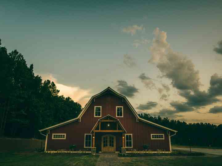 5 Rustic Barn Wedding Venues Near Raleigh North Carolina