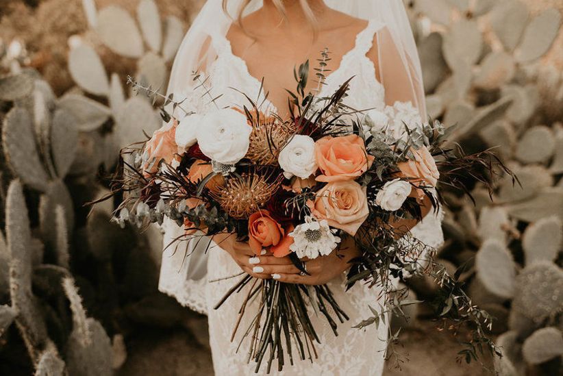 15 Fall Wedding Bouquet Ideas That Are Oh So Trendy Weddingwire