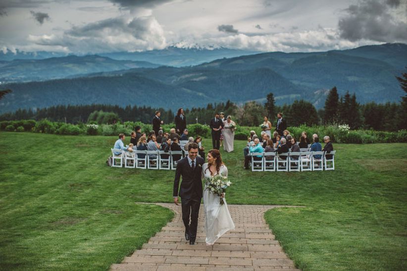 7 Oregon  Winery  Wedding  Venues  in the Willamette Valley 