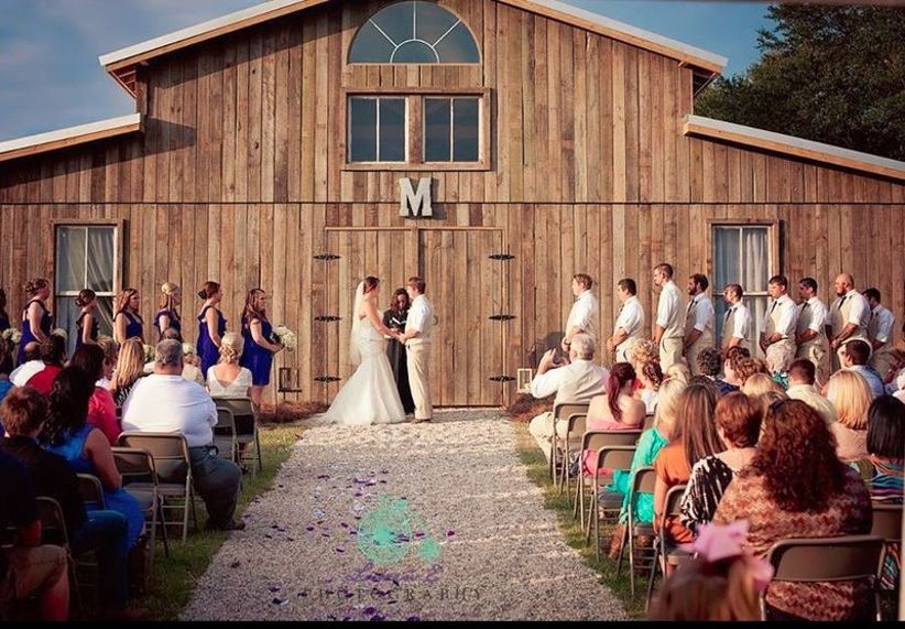 The Barn Wedding Venues In Louisiana Rustic Couples Love Weddingwire