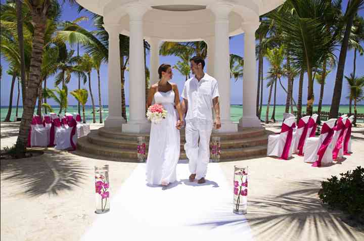 6 Dominican Republic Destination Wedding Venues A Toes In The Sand