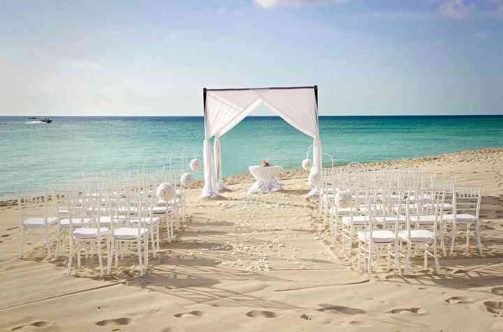 Hosting A Destination Wedding In Cozumel Check Out These 7