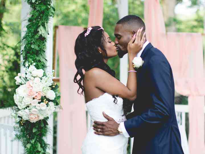 10 Wedding Videos Songs We Re Obsessing Over Weddingwire