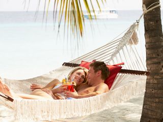How to Take Advantage of Honeymoon Perks