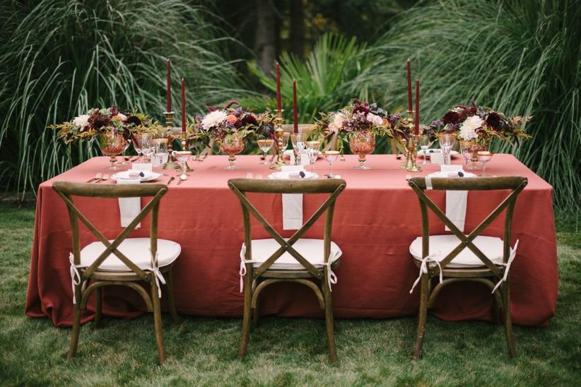 https://cdn0.weddingwire.com/img_g/editorial-images-2019/1-january/sam/2019-wedding-decor-trends/0-hero-the-finery.jpg