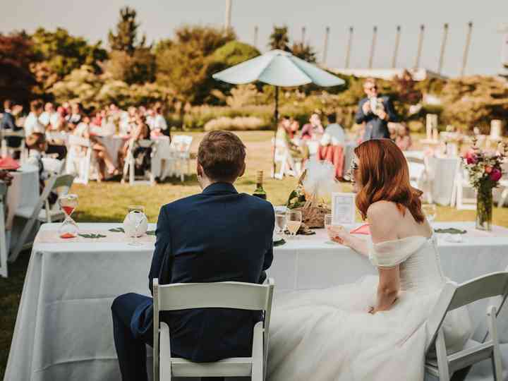 How To Entertain Guests Between The Ceremony And Reception