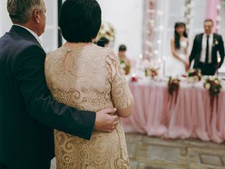 5 Things Your Parents Shouldn't Help With During Wedding Planning