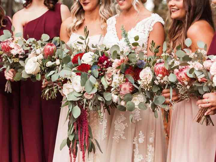 27 Red Wedding Theme Ideas To Steal For A Bold Color Palette