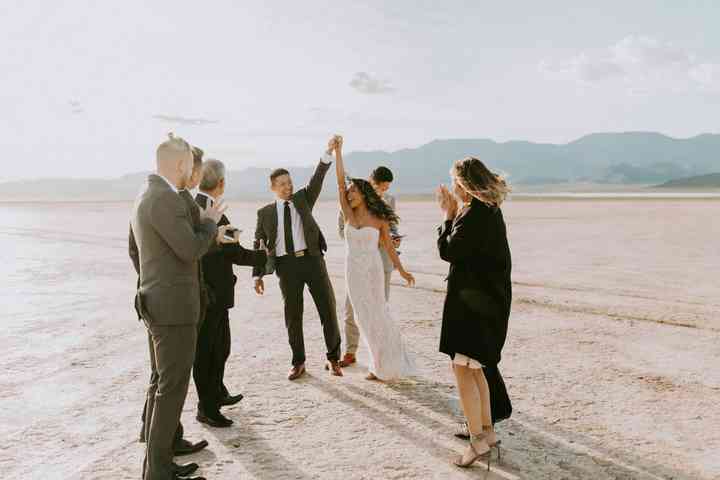 How To Have A Desert Wedding Weddingwire