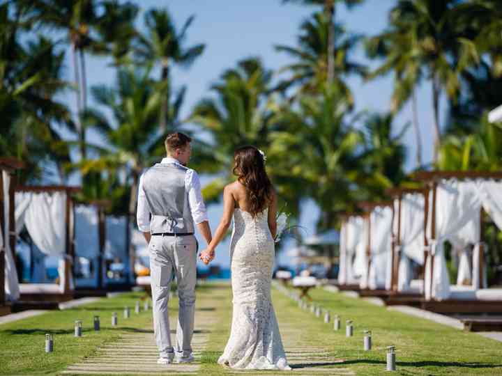 10 Destination Wedding Etiquette Tips You Need To Know Weddingwire