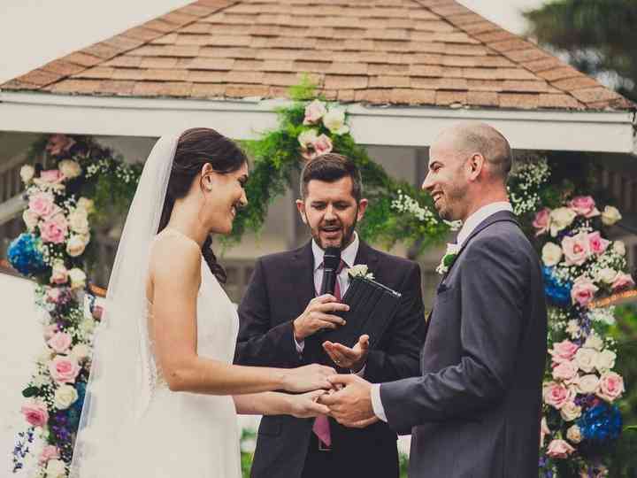 All The Types Of Wedding Officiants You Need To Know