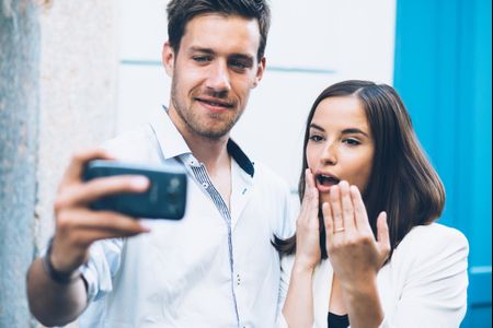 How to Announce Your Engagement on Social Media Without Being Annoying