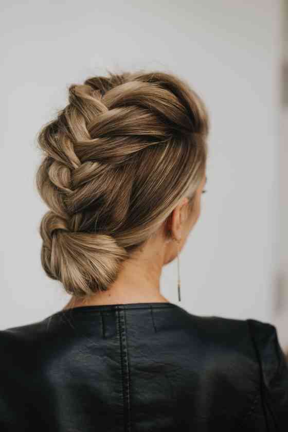 32 Wedding Hairstyles For Long Hair You Ll Want To Copy