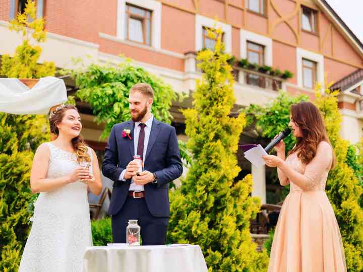 5 People Who Should Not Give Readings At A Wedding Ceremony Weddingwire