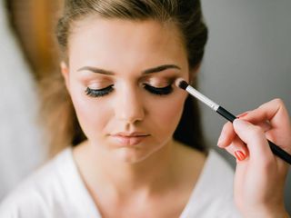 How Long Does Wedding Hair and Makeup Actually Take?