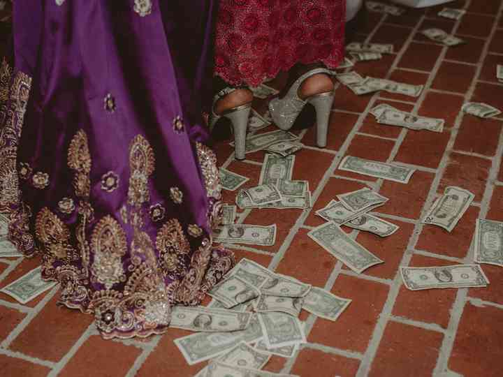 Wedding Money Dance Moves You Ll Def Want To Try Weddingwire