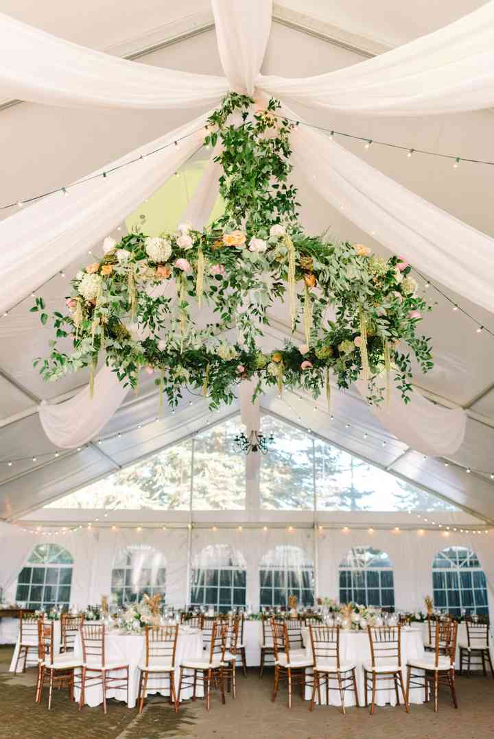 20 Hanging Centerpieces To Spice Up Your Ceiling Weddingwire
