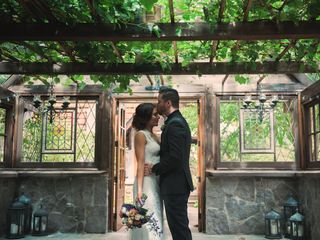 9 Unique Wedding Venues in Seattle (and How to Style Them)