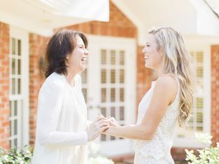 How to Survive Your Bridal Shower if You're An Introvert