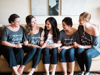 7 Things You Actually Need in Your Wedding Day Emergency Kit