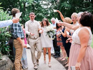 10 Creative Wedding Send-Off Ideas That Aren't Sparklers