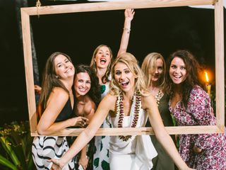 25 Things Wedding Guests Should NEVER Do