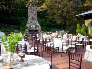 How to Save Money on Your Wedding Decor