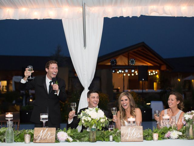 20 Things NOT to Say During a Wedding Toast