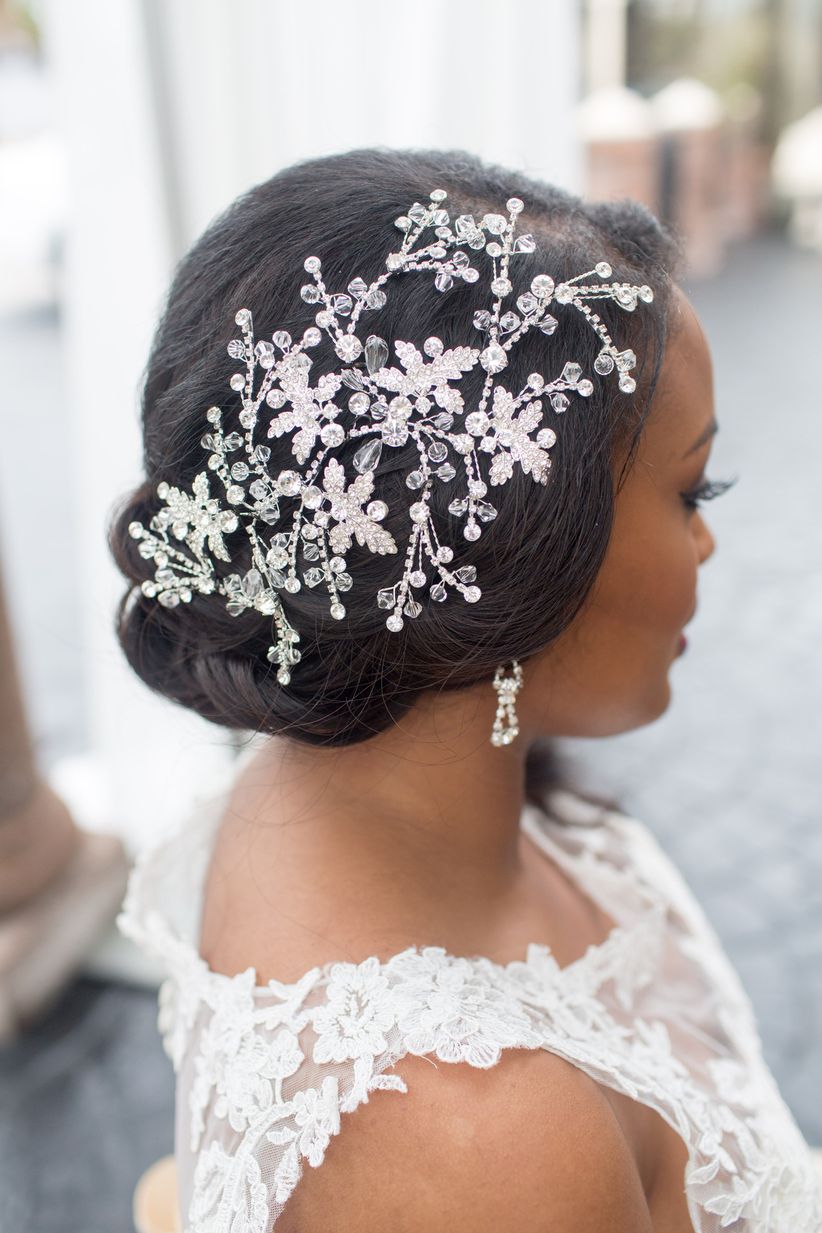 9 Bridal Accessories You Ll Need On Your Wedding Day Weddingwire