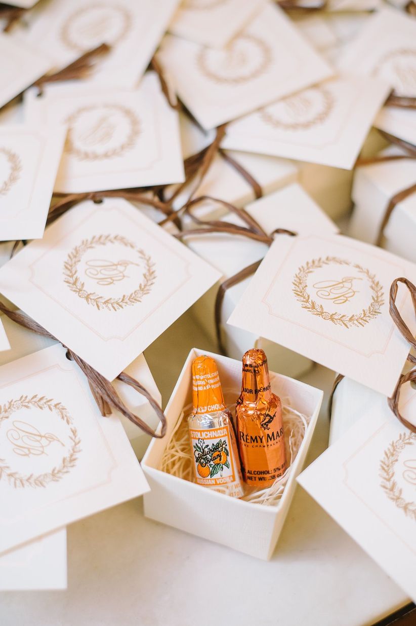 18 Wedding Favor Ideas That Aren T Useless Or Boring Weddingwire