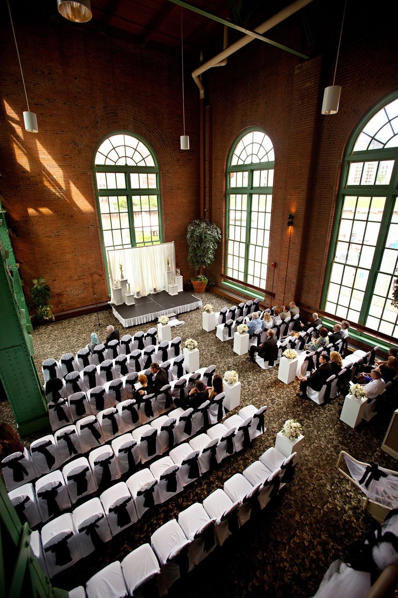 10 Downtown Cleveland Wedding Venues With Urban Chic Vibes Weddingwire