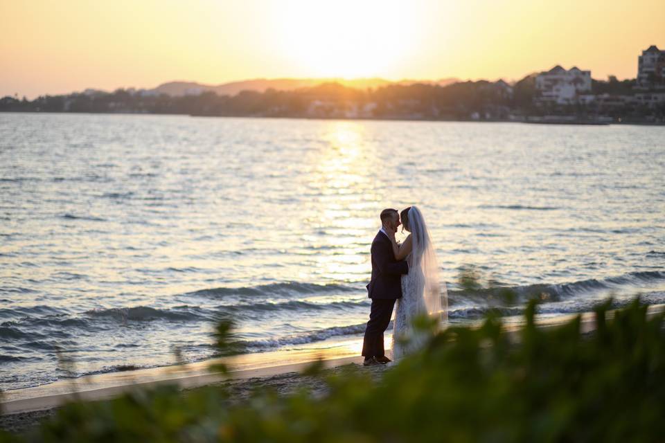 Cristian Pou Photography - Photography - Puerto Vallarta, MX - WeddingWire