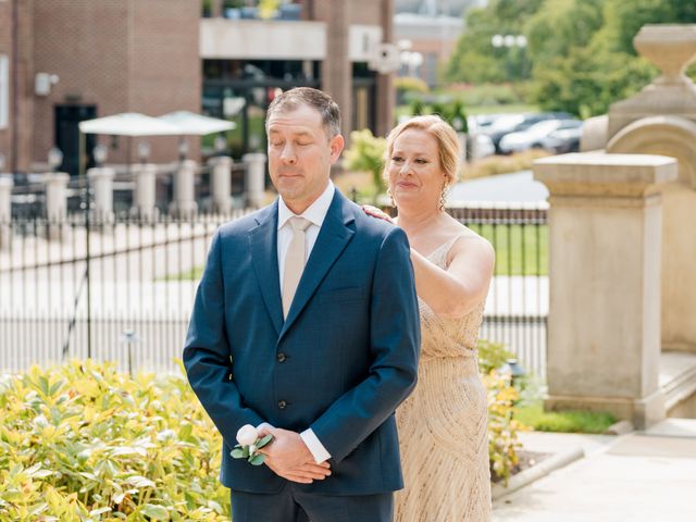 Geoff and Emily&apos;s Wedding in Cincinnati, Ohio 31