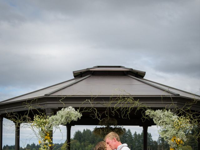 Esther and Joseph&apos;s wedding in Oregon 13