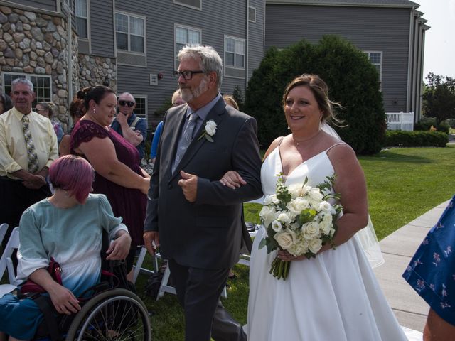 Justin and Gina&apos;s Wedding in Neenah, Wisconsin 12