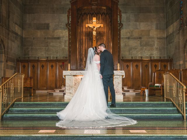 Sean and Ashley&apos;s Wedding in Cincinnati, Ohio 20