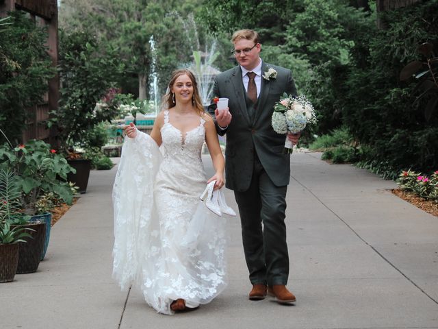 Jake and Savannah&apos;s Wedding in Wichita, Kansas 10