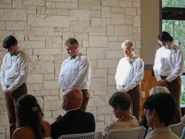Jake and Savannah&apos;s Wedding in Wichita, Kansas 19