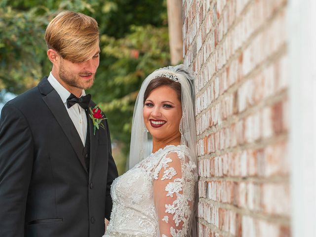 Shaun and Gwyn&apos;s Wedding in Saint Louis, Missouri 11