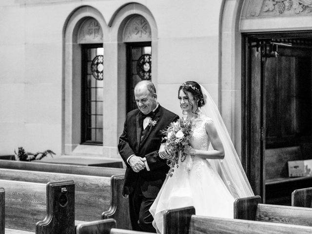 Jacob and Bridgette&apos;s Wedding in Cincinnati, Ohio 27