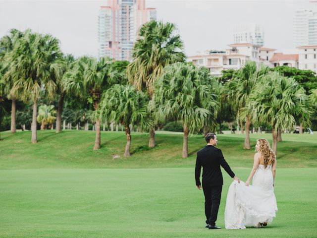 Mayer and Lindsey&apos;s Wedding in North Miami Beach, Florida 15