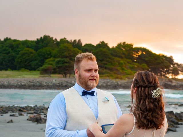 Sam and Tabatha&apos;s Wedding in Kittery Point, Maine 15