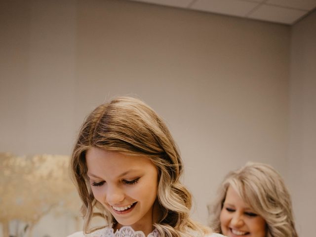 Campbell and Austin&apos;s Wedding in Bartlesville, Oklahoma 7