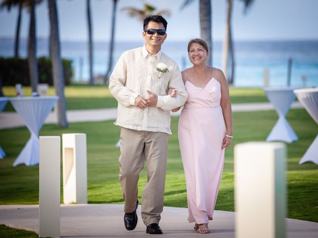 Tung and Chadly&apos;s Wedding in Cancun, Mexico 6