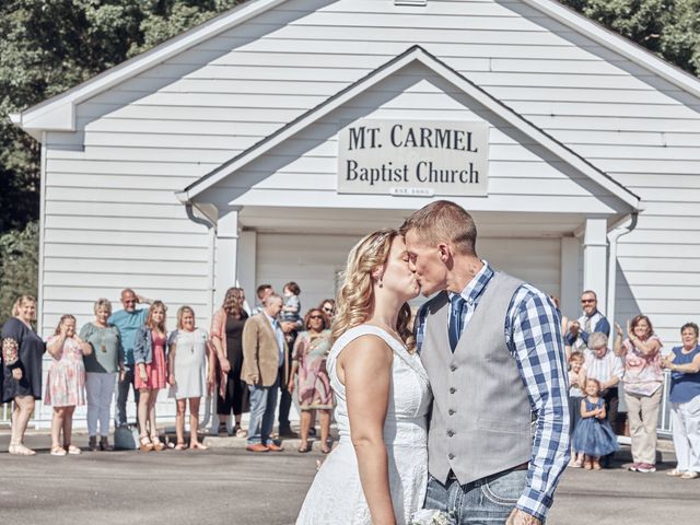 Justin and Amanda&apos;s Wedding in Christiana, Tennessee 14